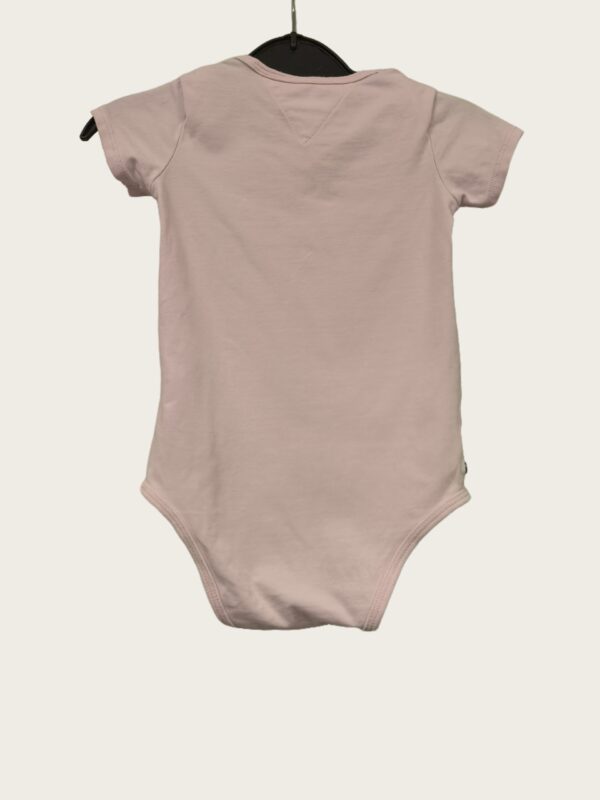 Tommy Hilfiger body suurus 3-6kuud 68 - Image 2