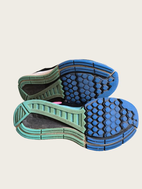 Nike tossud suurus 38,5 - Image 5