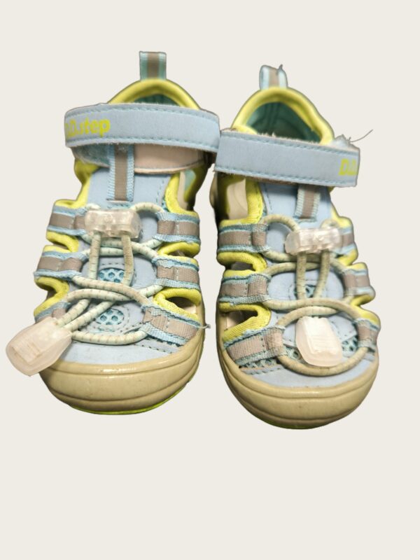 D.D Step sandaalid suurus 20