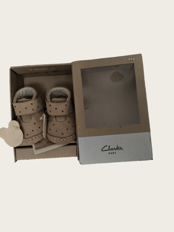 Clarks beebipapud suurus 6-9m.