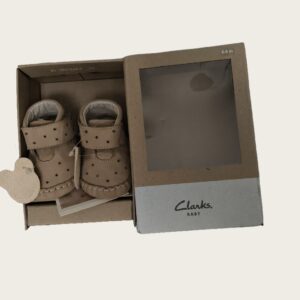 Clarks beebipapud suurus 6-9m.