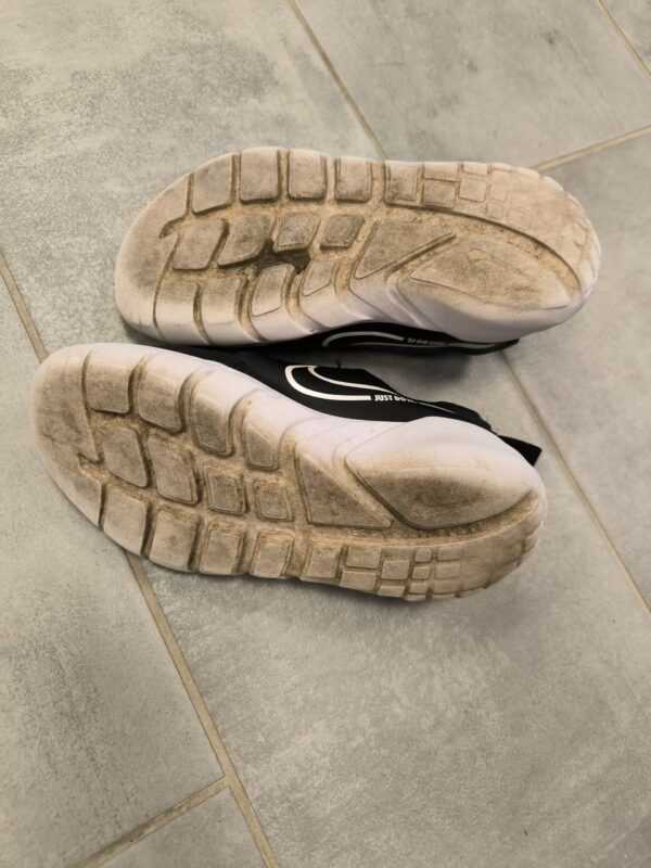 Nike tossud suurus 31 - Image 3