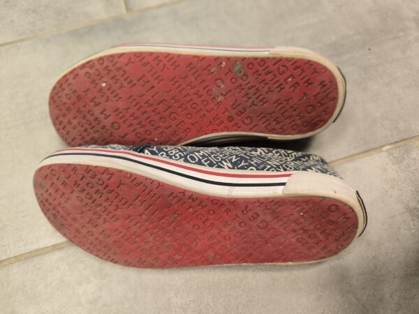 Tommy Hilfiger tennised suurus 32 - Image 3