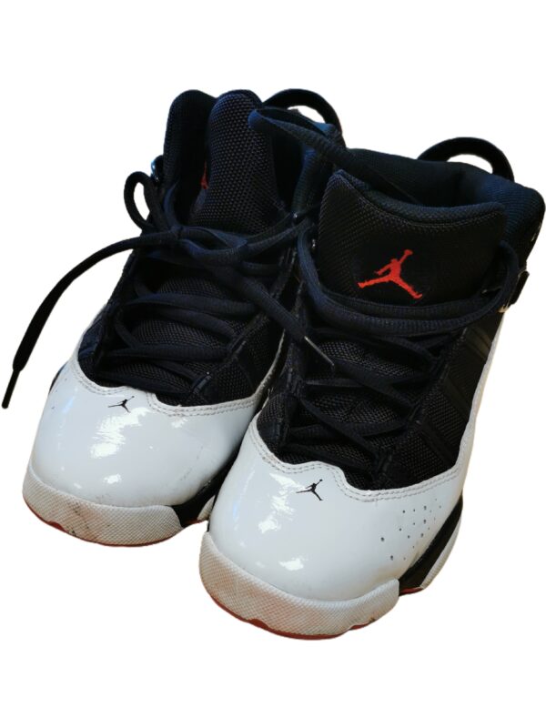 Jordan tossud suurus 35