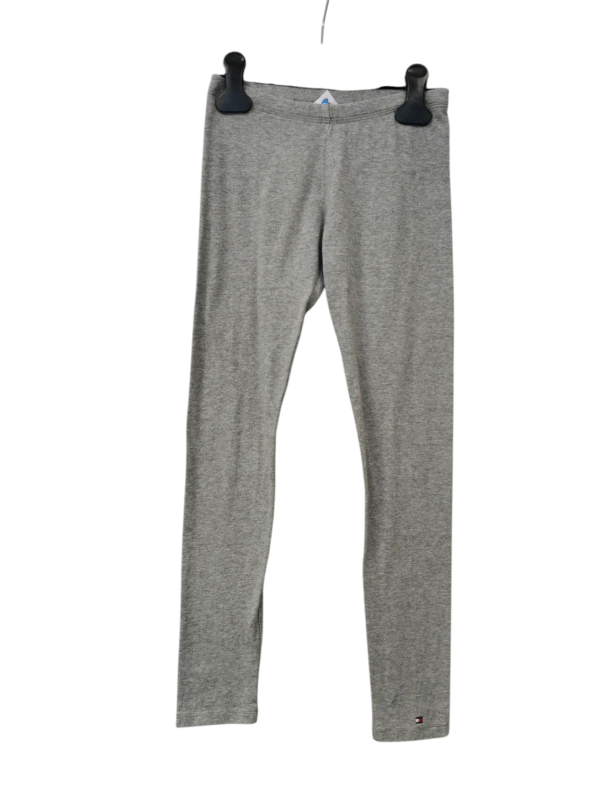 Tommy Hilfiger retuusid suurus 8-10a.
