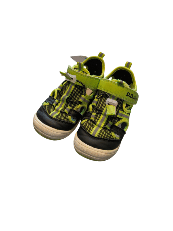 D.D step sandaalid suurus 29