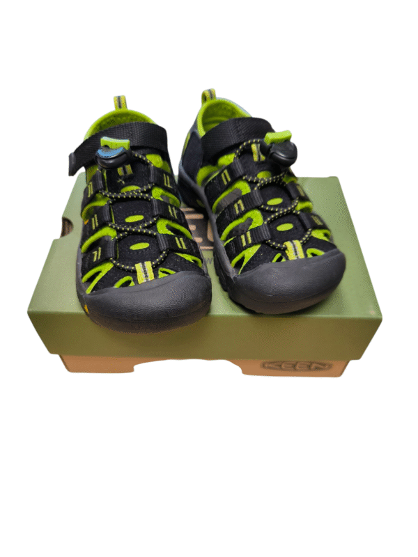Keen uued sandaalid suurus 27-28
