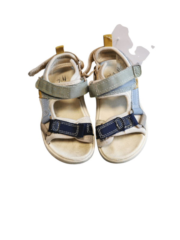 H&M sandaalid suurus 22