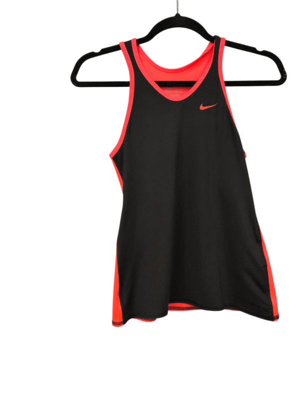 Nike maika suurus M 137-147
