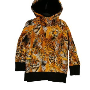 Käsitöö pusa suurus u. 110